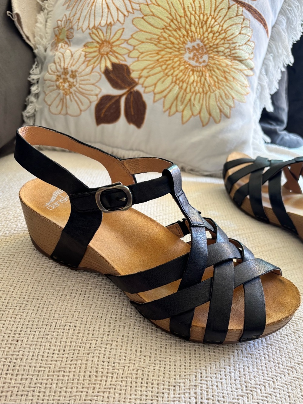 Dansko Tinley Fisherman Wedge Sandals Black Leather Size EU 40